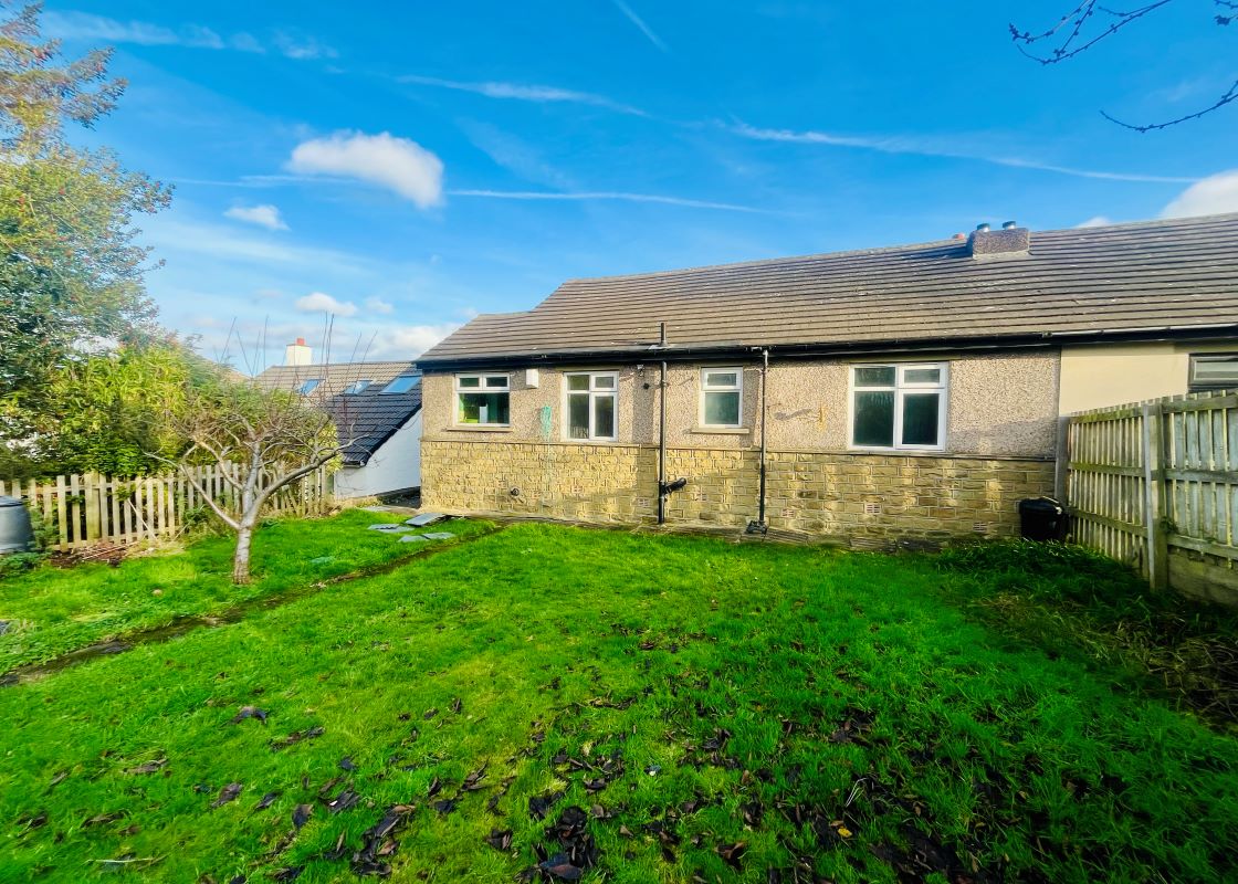 62 Newsome Road, Huddersfield, West Yorkshire, HD4 6NQ