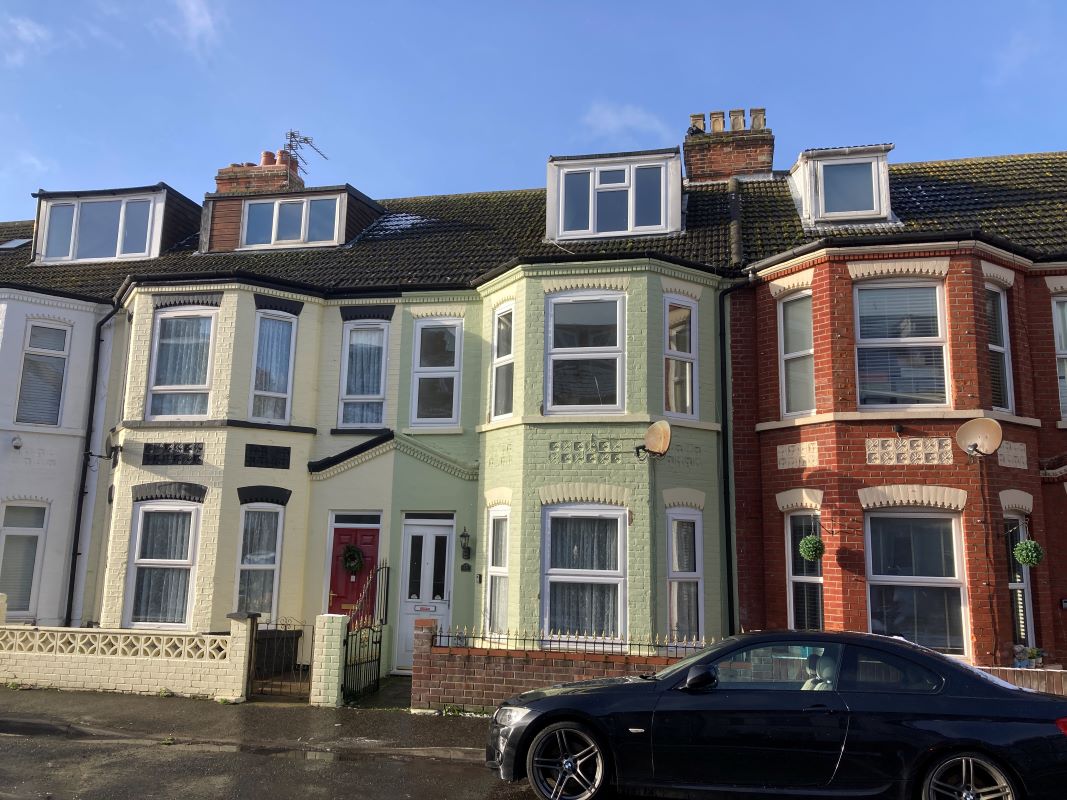 Walpole Road, Great Yarmouth, Norfolk, NR30 4NG Online Auctions