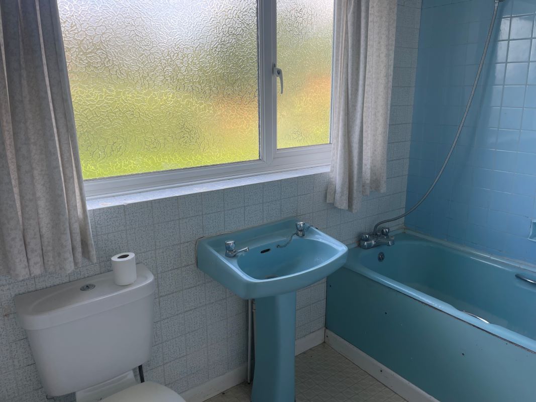 Highbank, 1 Skinners Lane, Wroxham, Norwich, Norfolk, NR12 8SJ