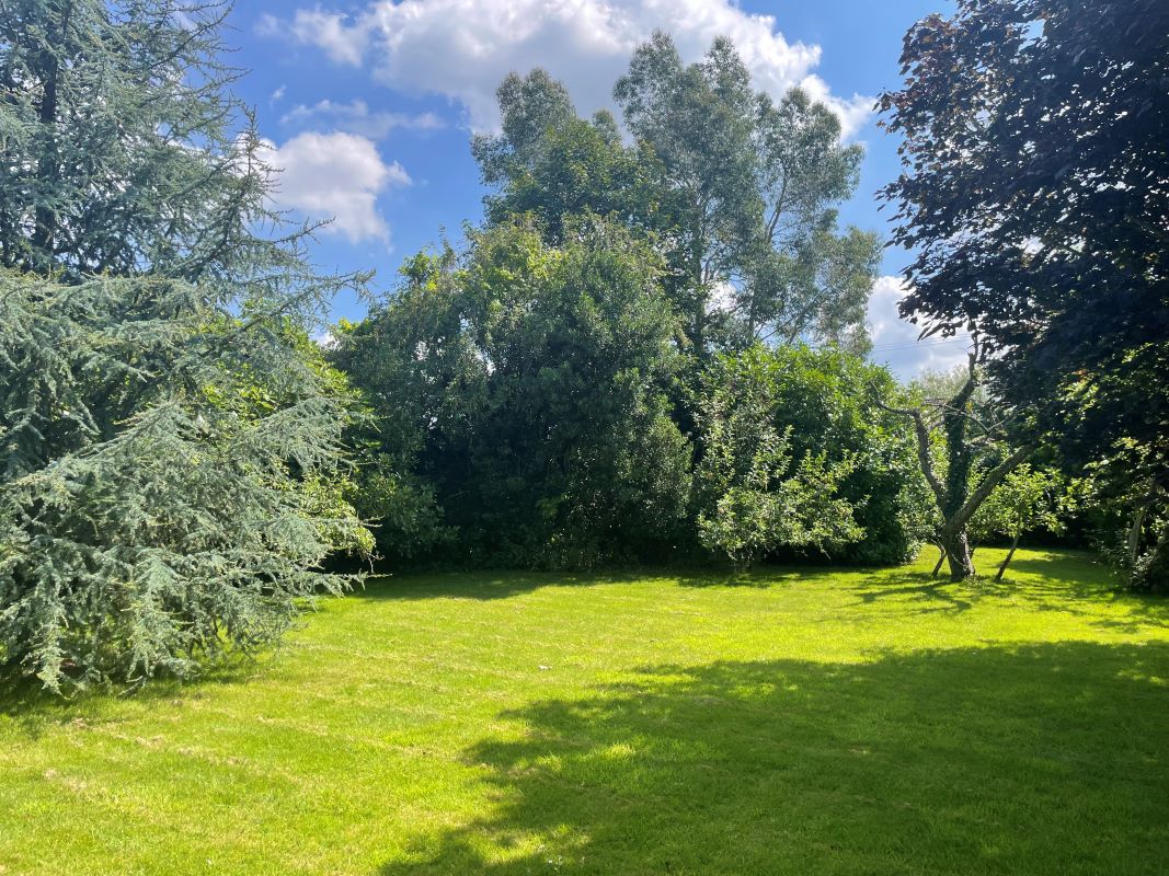 Highbank, 1 Skinners Lane, Wroxham, Norwich, Norfolk, NR12 8SJ