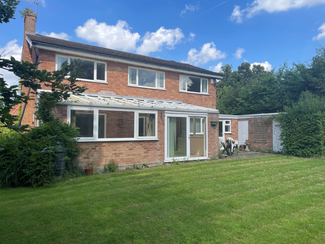 Highbank, 1 Skinners Lane, Wroxham, Norwich, Norfolk, NR12 8SJ