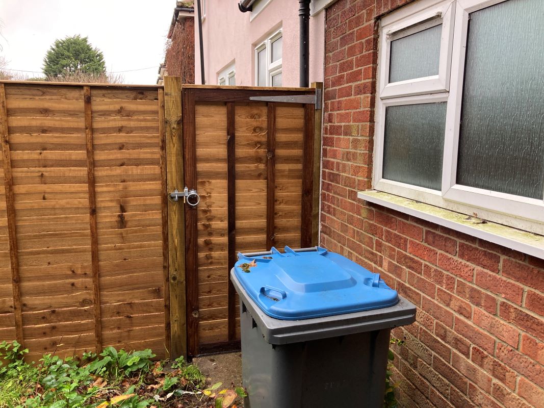 1 Pilgrims Way, Thorpeness, Leiston, Suffolk, IP16 4LZ