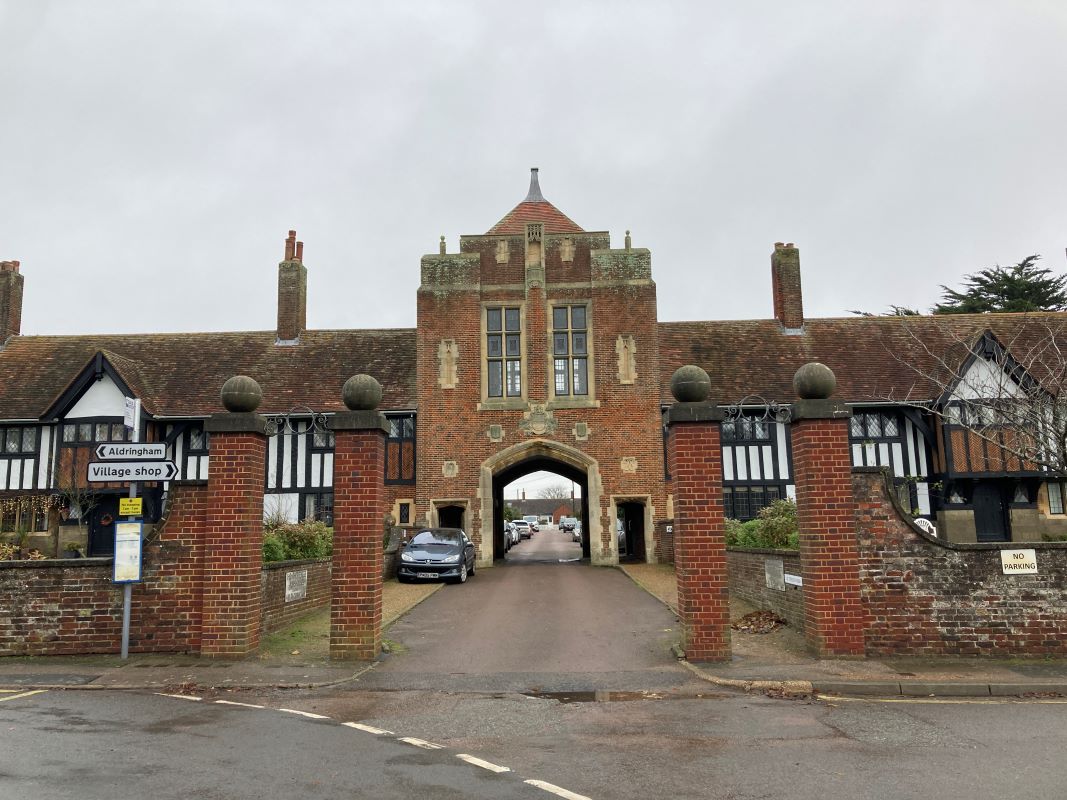 1 Pilgrims Way, Thorpeness, Leiston, Suffolk, IP16 4LZ