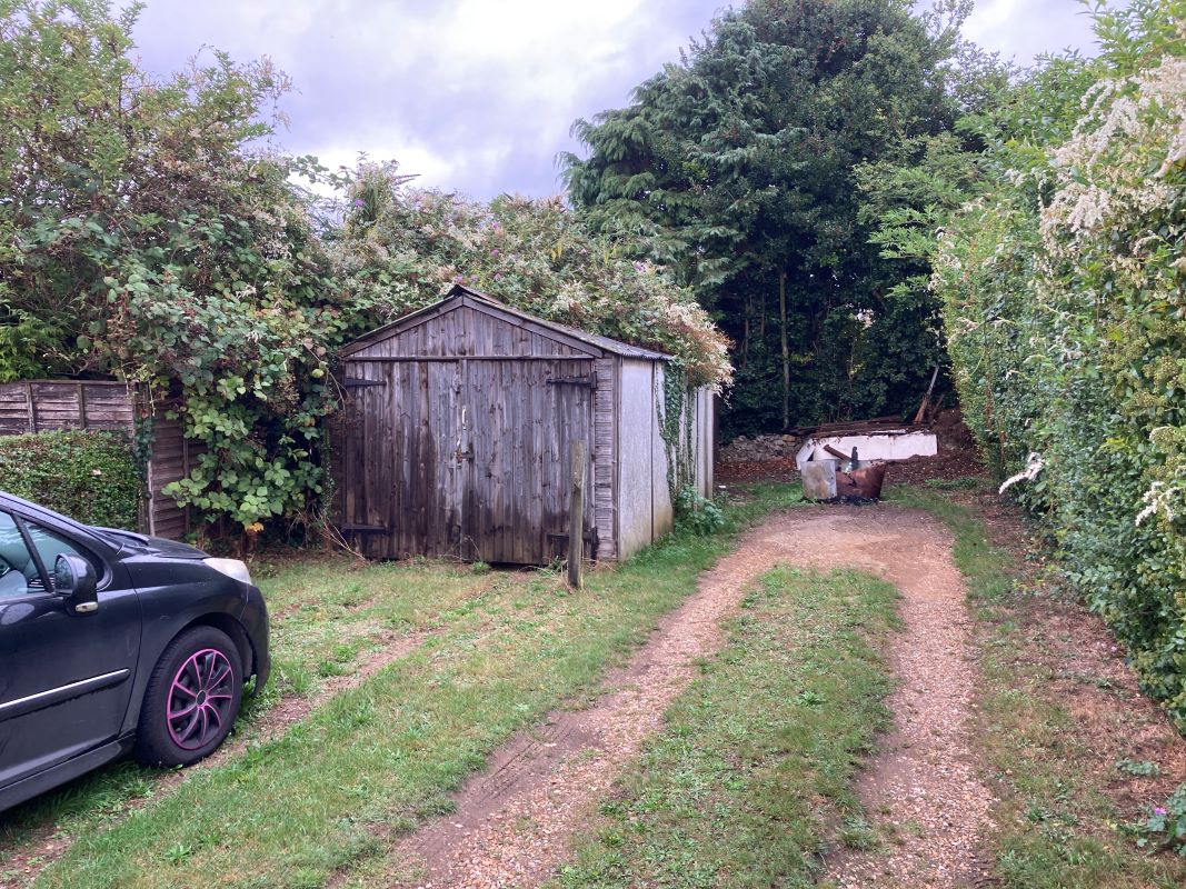 Garages and Land between nos 30 & 32, Meadow Close, Narborough, King's Lynn, Norfolk, PE32 1SZ
