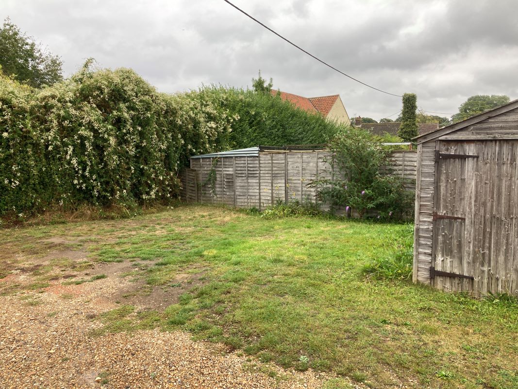 Garages and Land between nos 30 & 32, Meadow Close, Narborough, King's Lynn, Norfolk, PE32 1SZ