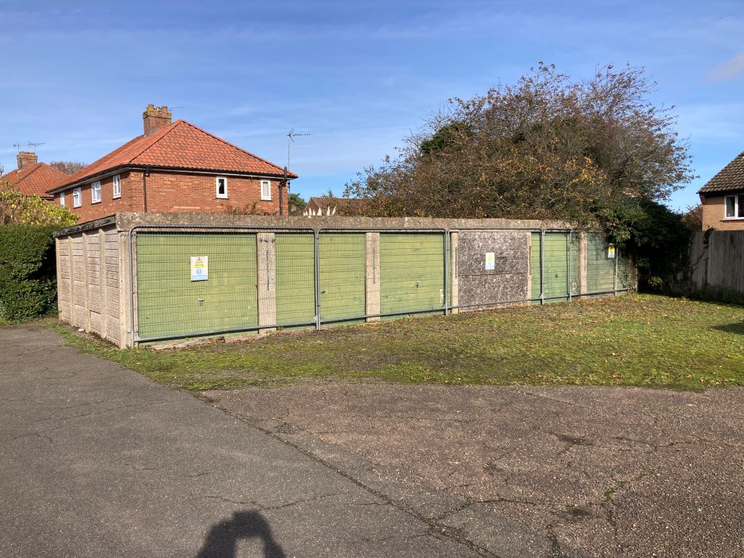 Garages lying to the East of, The Oaklands, Swaffham, Norfolk, PE37 7EN