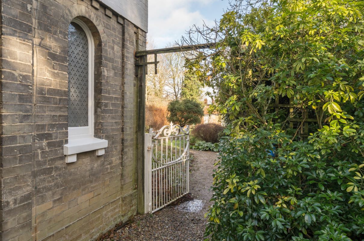 8 Town Close Road, Norwich, Norfolk, NR2 2NB