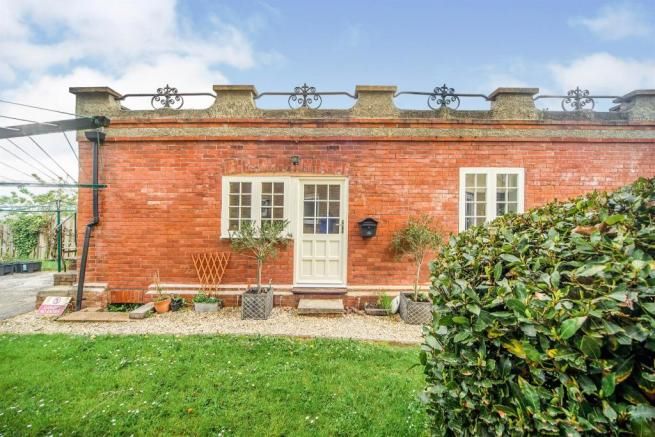 Property for Auction in South West - Flat 2 The Old Coach House, Penn Hill, Yeovil, Somerset, BA20 1SF
