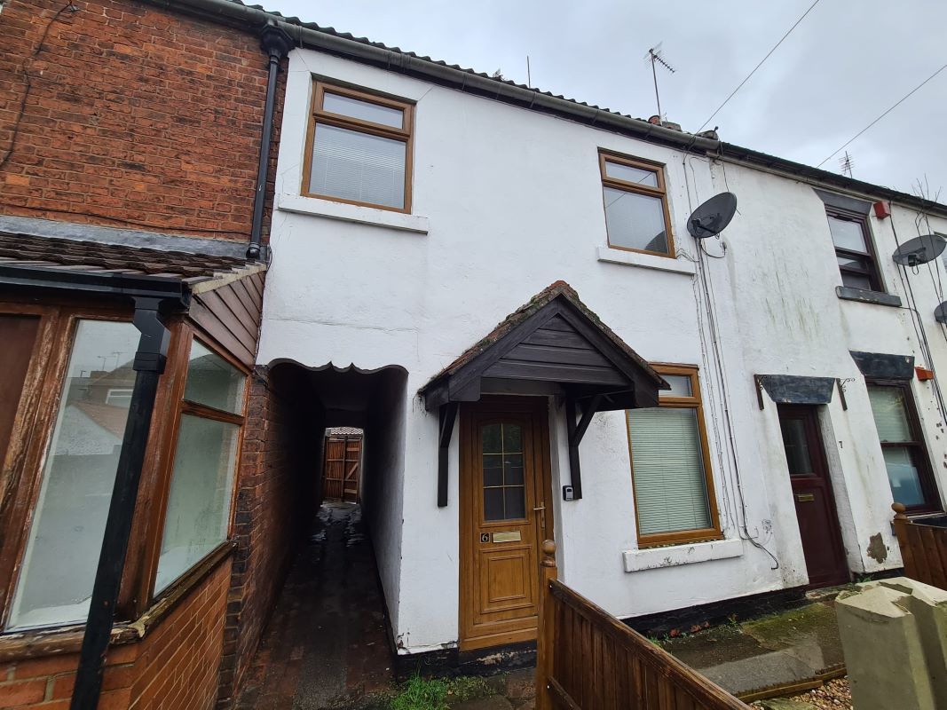 Property for Auction in Lincolnshire - 6 Speedwell Place, Worksop, Nottinghamshire, S80 1UH