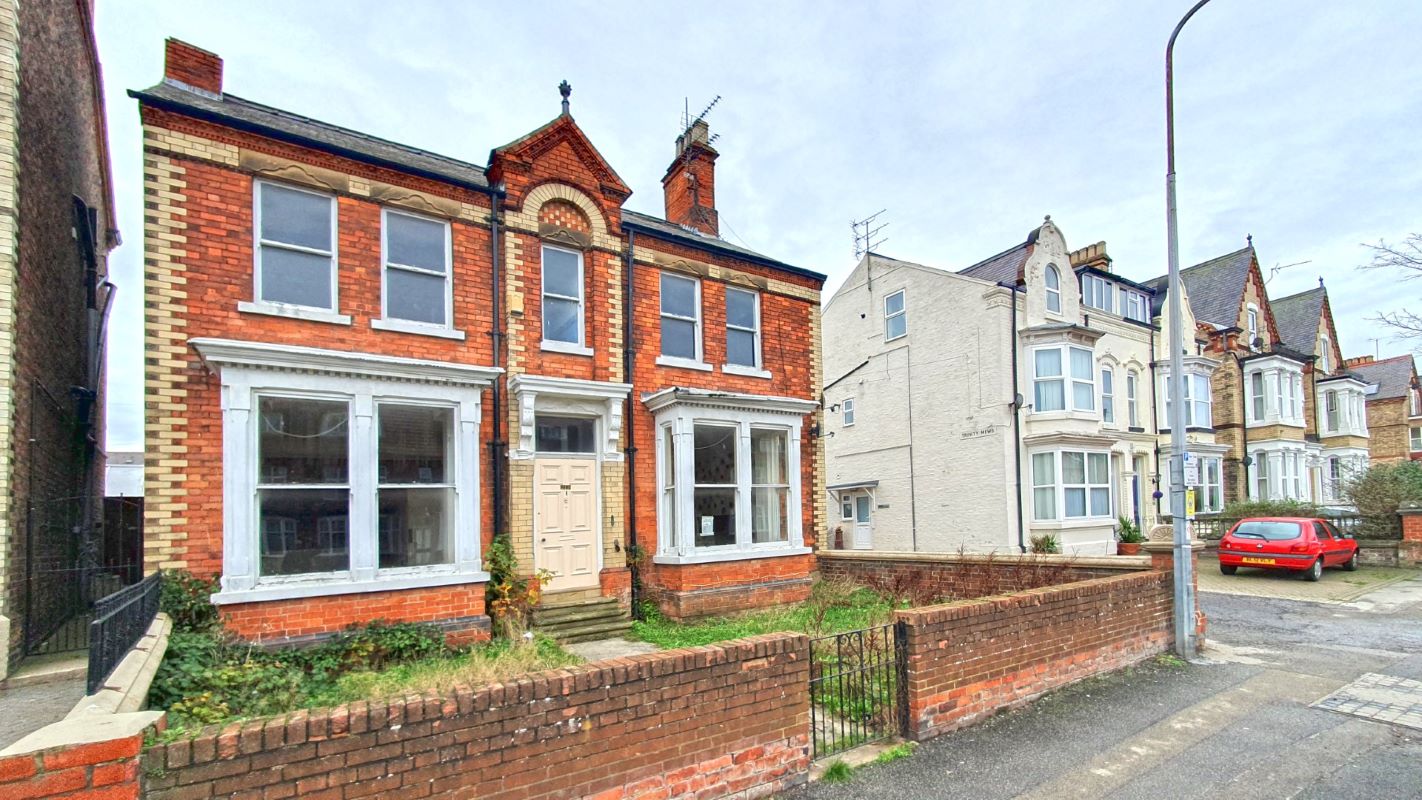 Property for Auction in Hull & East Yorkshire - 27 Trinity Road, Bridlington, East Riding of Yorkshire, YO15 2EZ