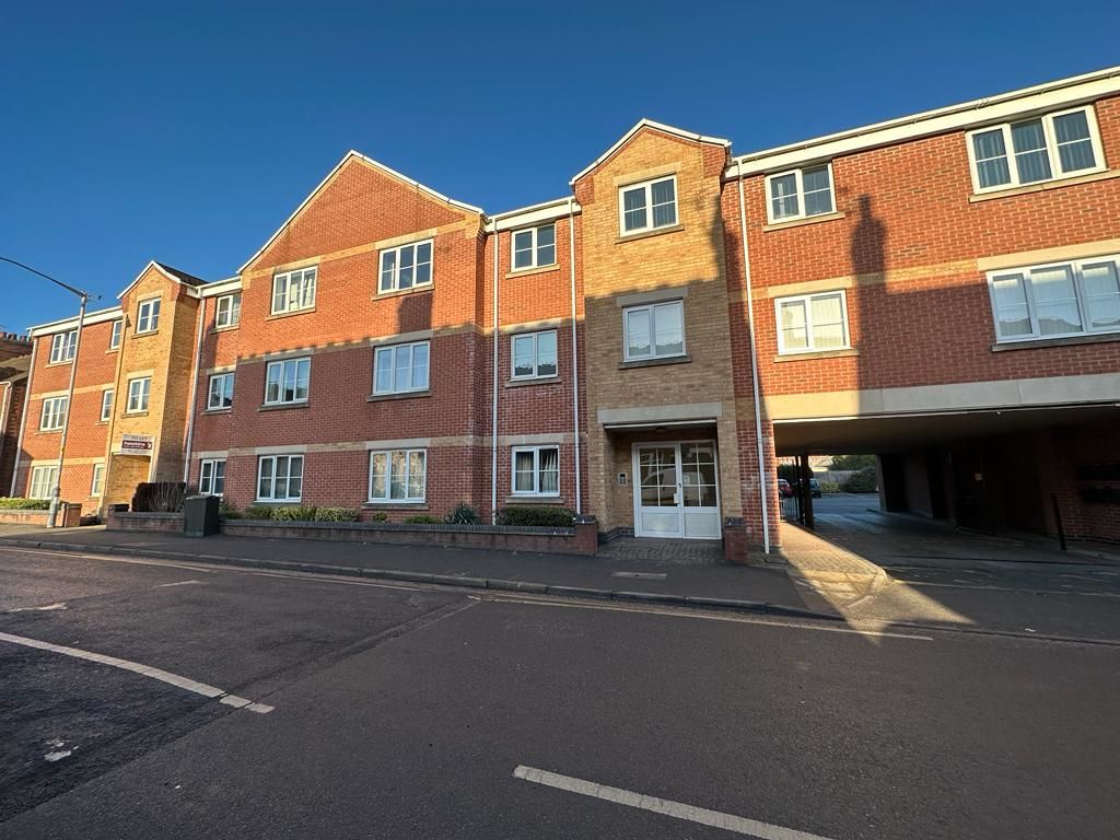 Property for Auction in Coventry & Warwickshire - Flat 8 Childes Court, Flat 8 Childes Court, Nuneaton, Warwickshire, CV11 5SQ