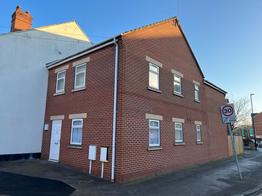 Property for Auction in Coventry & Warwickshire - 4 Highfield Road Hillfields, Coventry, West Midlands, CV2 4GT