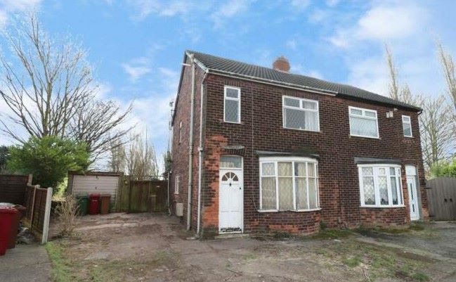 Property for Auction in North West - 35 Fairmont Crescent, Scunthorpe, South Humberside, DN16 1EL