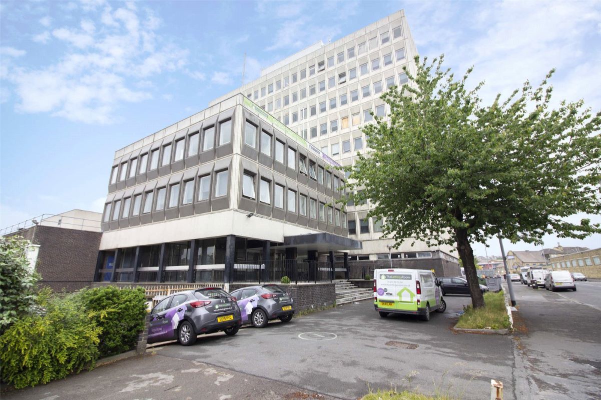 Property for Auction in West Yorkshire - 202, Colonnade House, 201 Sunbridge Road, Bradford, BD1 2BQ