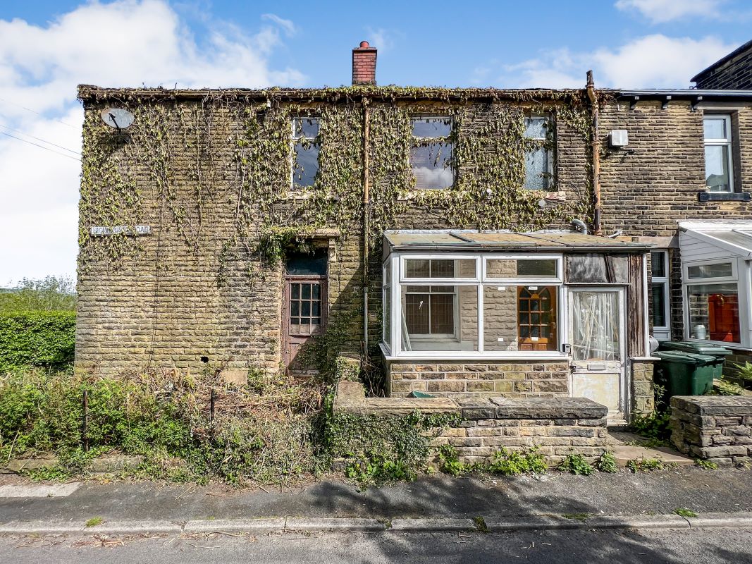 Property for Auction in Lincolnshire - 4 High Spring Road, Keighley, West Yorkshire, BD21 4TF