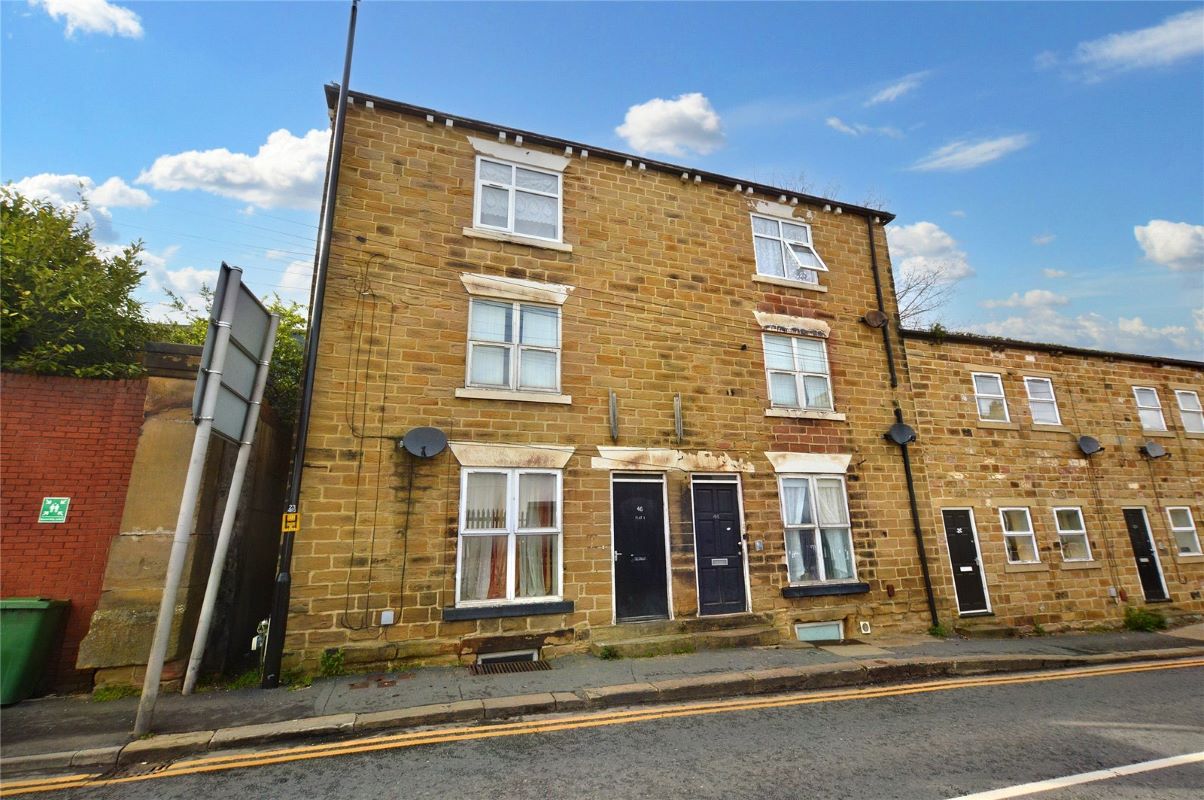 Property for Auction in West Yorkshire - Flat 2, 44 High Street, Morley, Leeds, West Yorkshire, LS27 9AU