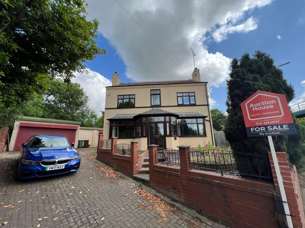 Property for Auction in South Yorkshire - 383 Doncaster Road Crofton, Wakefield, West Yorkshire, WF4 1RU