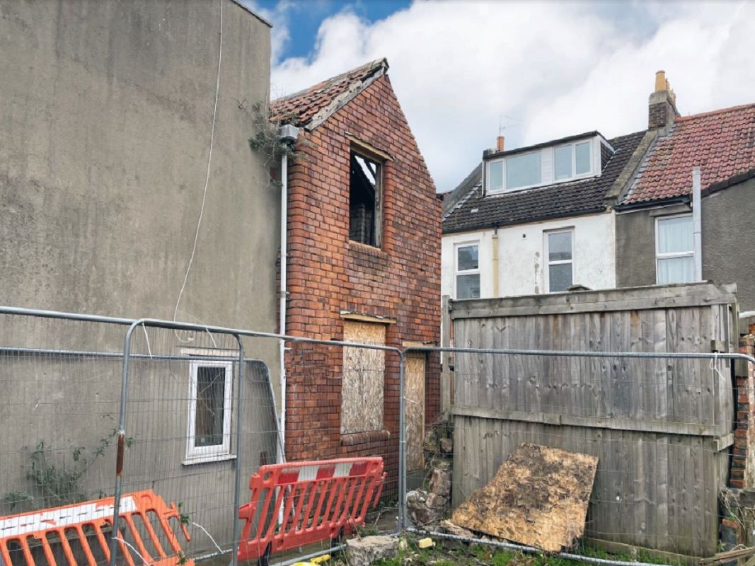 Property for Auction in Lincolnshire - 39a Alma Street, Weston-super-Mare, Avon, BS23 1RD