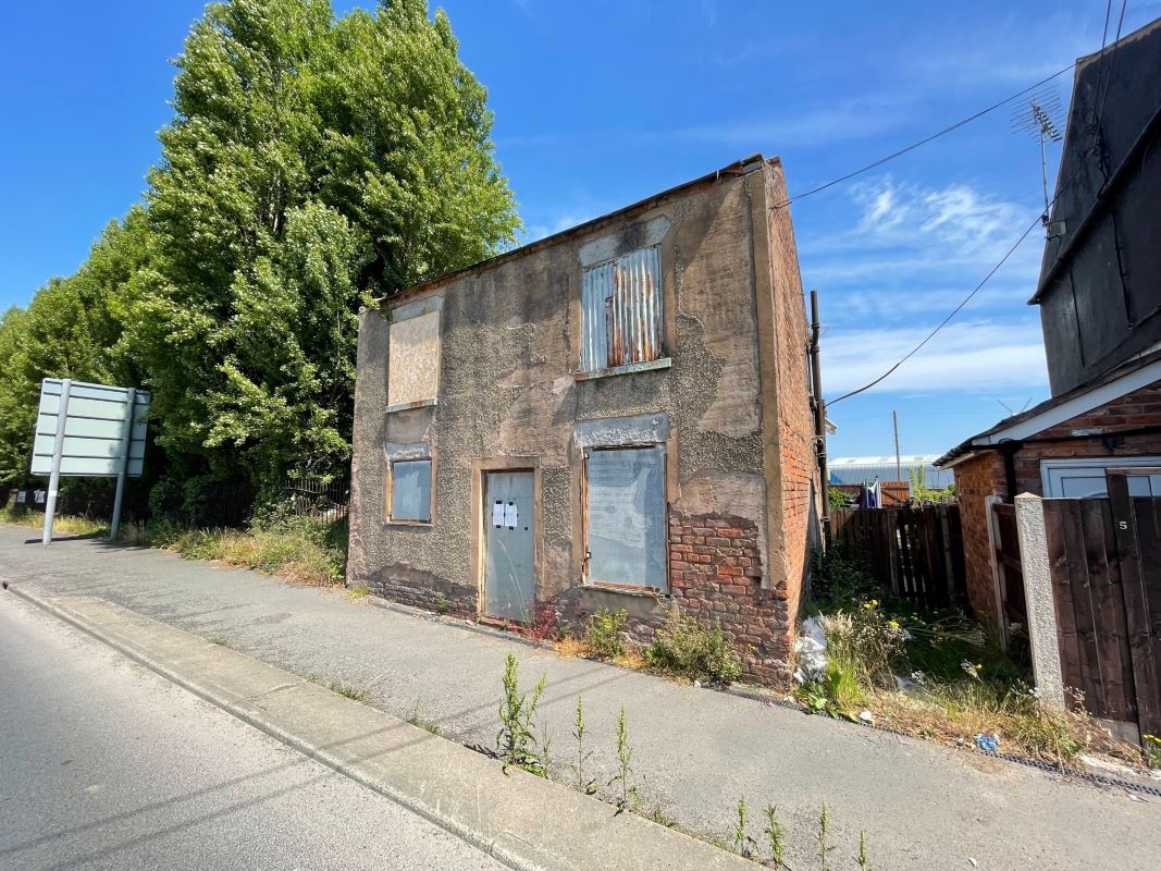 Property for Auction in Wales - 6 Derby Terrace Bagillt Road, Maes Glas, Sir Y Fflint, CH8 7HF