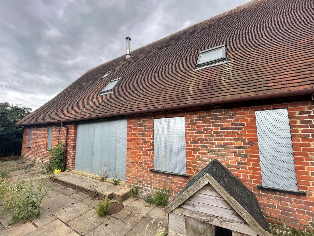 The Barn Foulmead Farm, The Barn Foulmead Farm Sandwich Road, Deal, Kent, CT14 0AS