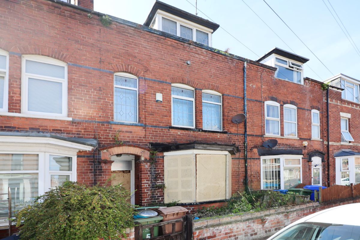 Property for Auction in Hull & East Yorkshire - 5 Cambridge Street, Bridlington, East Yorkshire, YO16 4JY