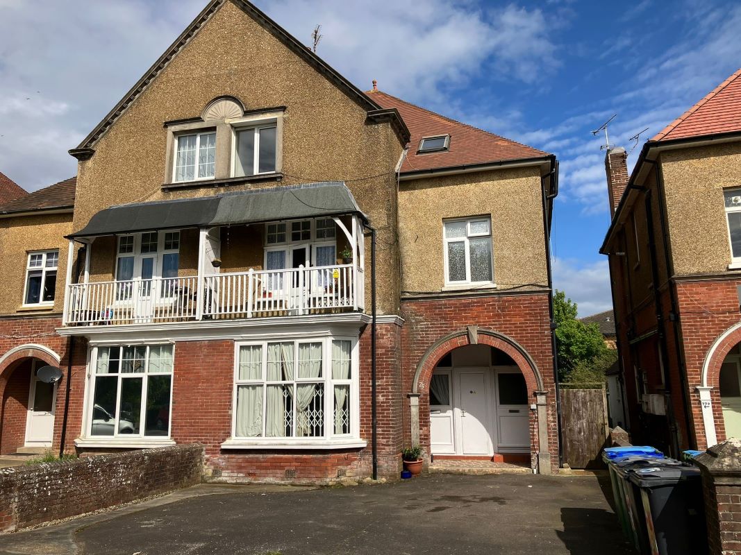 Property for Auction in Sussex & Hampshire - 75 Beach Road, Littlehampton, West Sussex, BN17 5JH