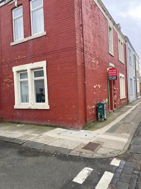 Property for Auction in North East - 3A Station Road Cullercoats, North Shields, Tyne And Wear, NE30 4PQ