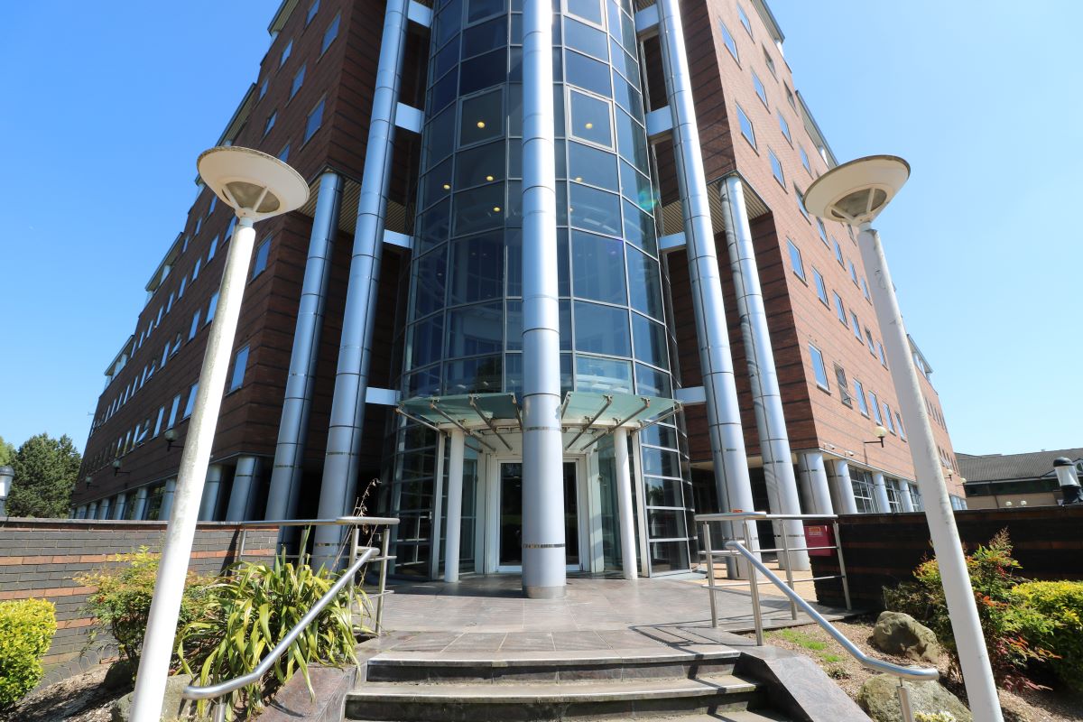 Property for Auction in Birmingham - Apartment 508 Landmark, Brierley Hill, West Midlands, DY5 1LZ