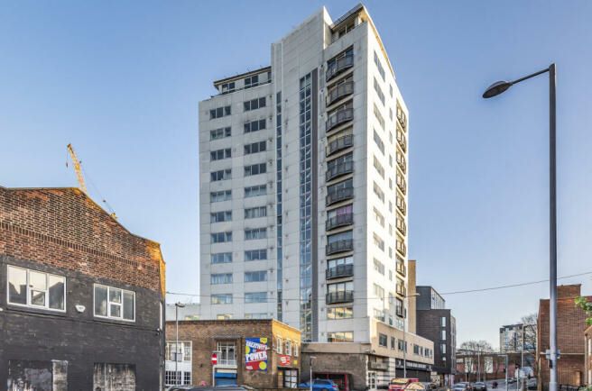 Property for Auction in Nottinghamshire & Derby - Flat 26 Cranbrook House, Flat 26 Cranbrook House, Nottingham, Nottinghamshire, NG1 1ES