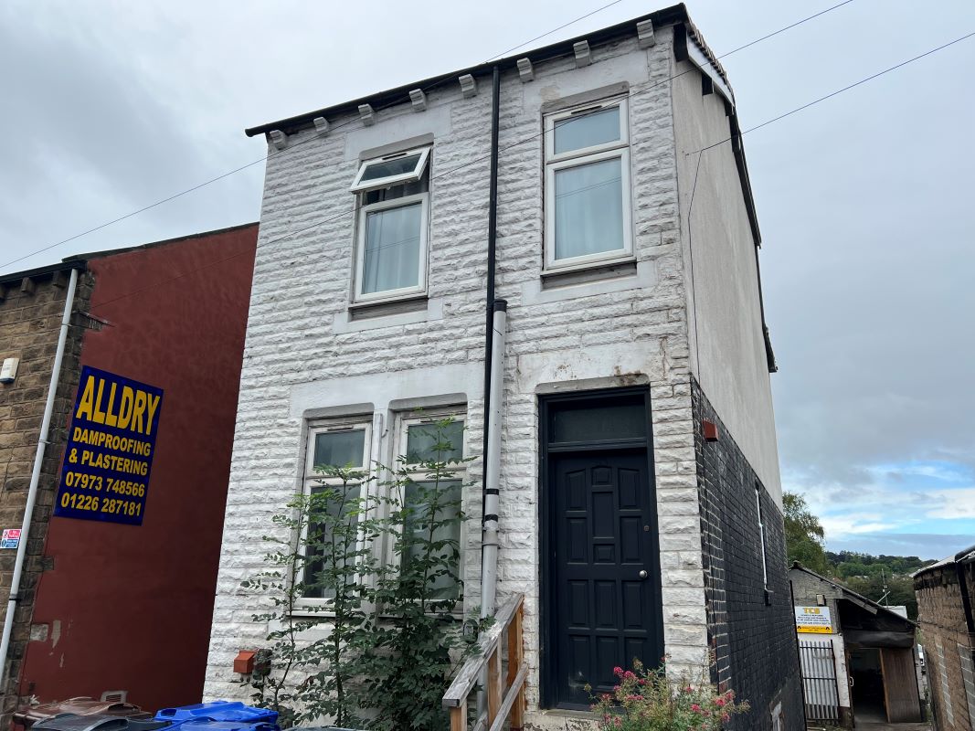 82 Wakefield Road, Barnsley, South Yorkshire