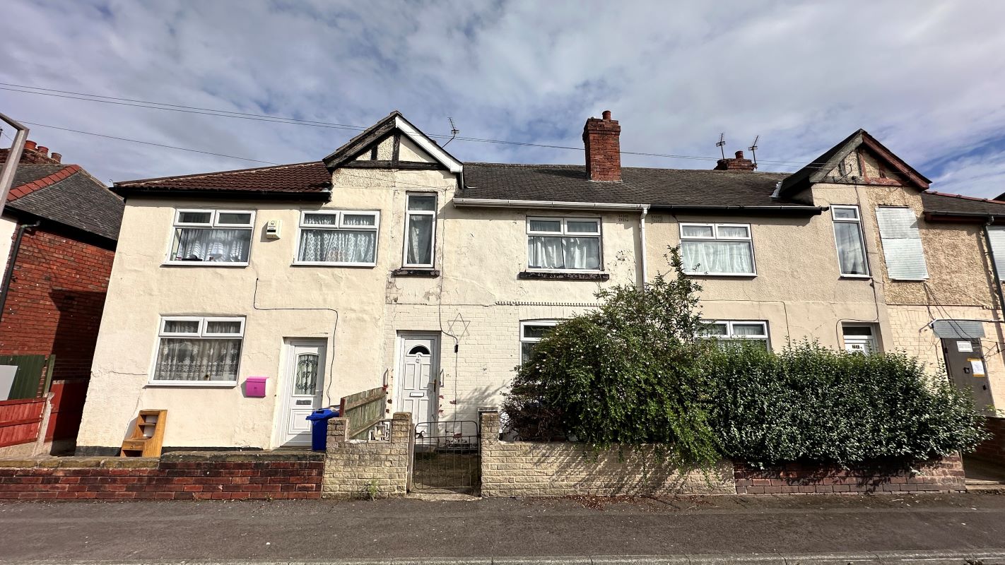 Property for Auction in Lincolnshire - 19 Dukes Crescent, Edlington, Doncaster, South Yorkshire, DN12 1AZ