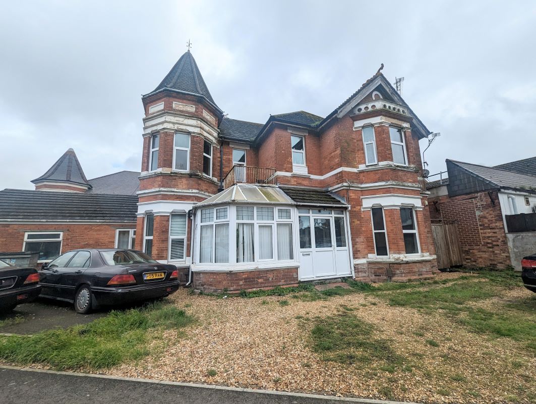 2A Heron Court Road, Bournemouth, Dorset