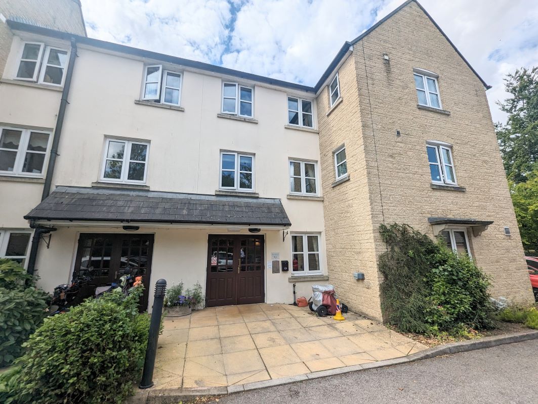 Property for Auction in South West - 23 Norton Green Court The Green, Chipping Norton, Oxfordshire, OX7 5DH