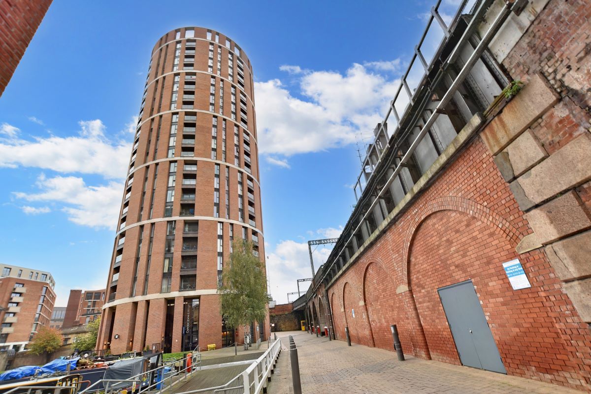 Flat 32 Candle House, 1 Wharf Approach, Leeds, West Yorkshire