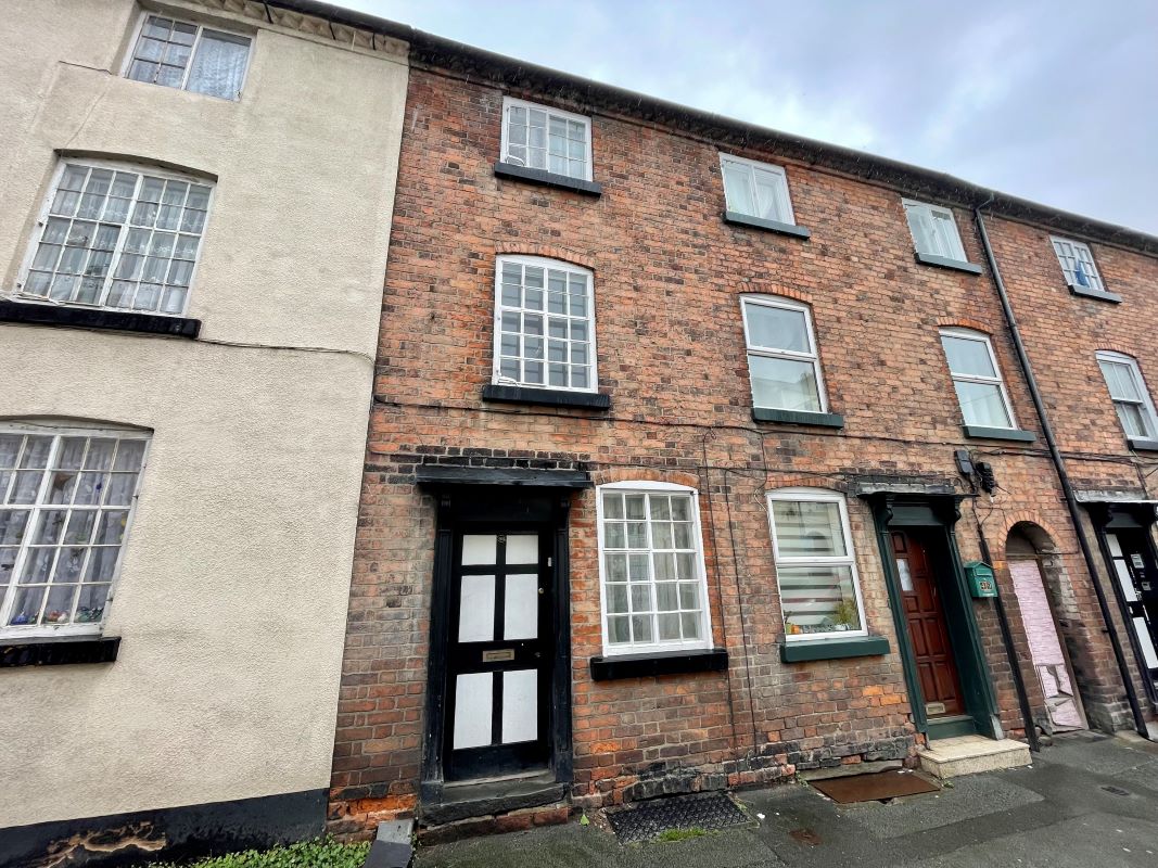 Property for Auction in Wales - 48 Commercial Street, Newtown, Powys, SY16 2BW