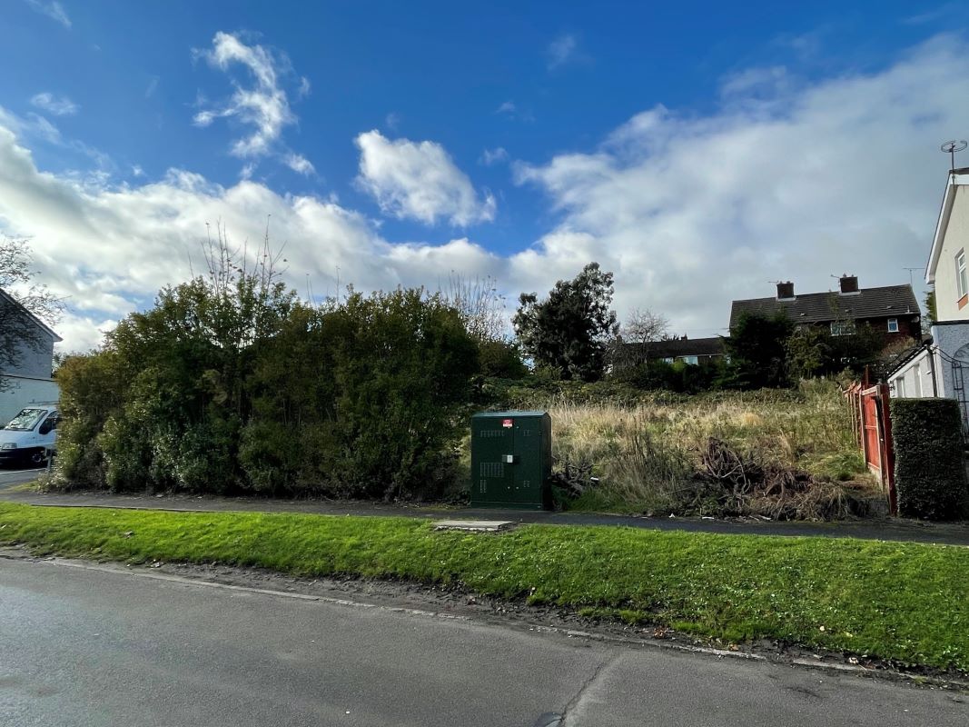 Property for Auction in Nottinghamshire & Derby - Land on the corner of Priestley Avenue and Hawt..., Alfreton, Derbyshire, DE55 6FX