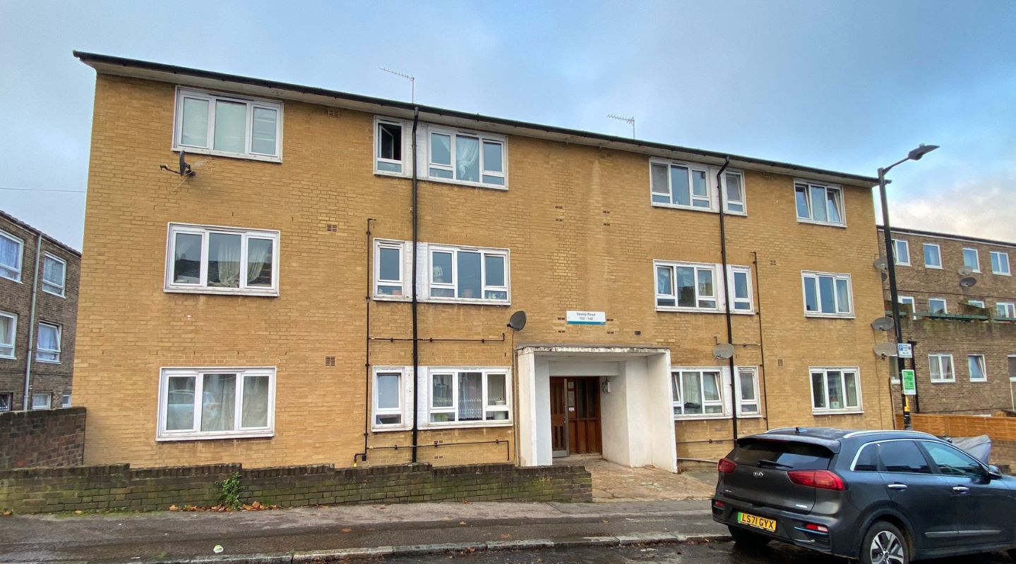 Property for Auction in London - 136 Vestry Road, Peckham, London, SE5 8PQ