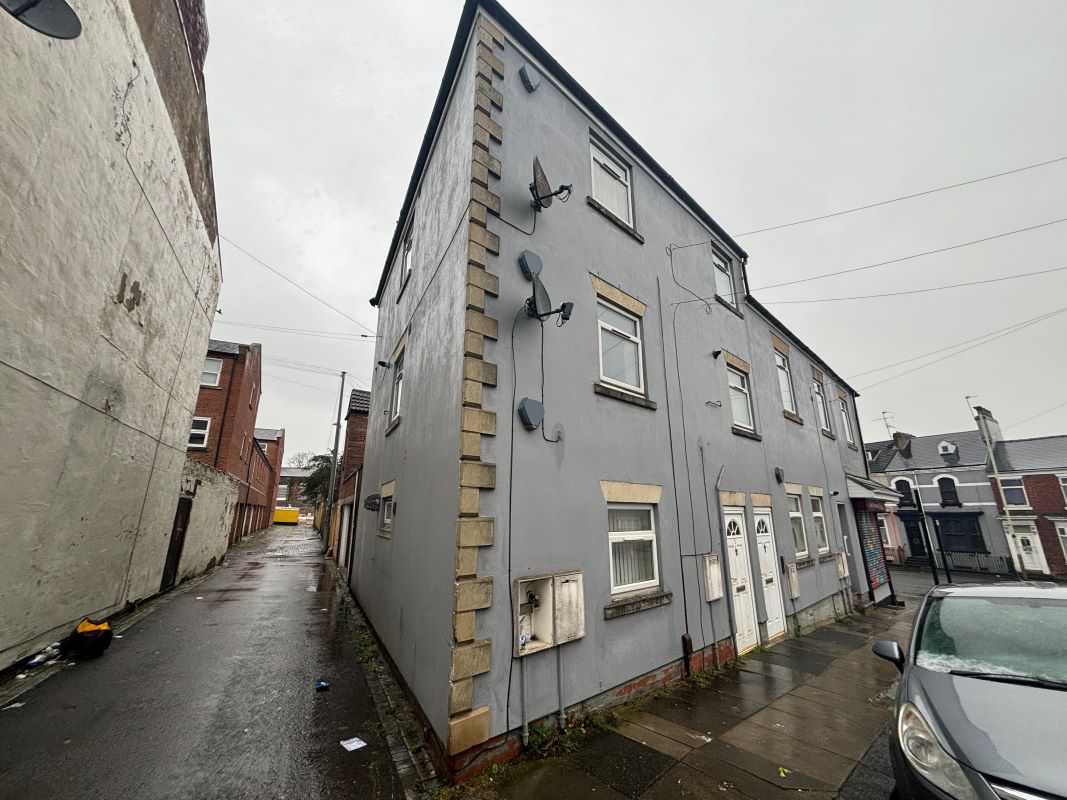 Property for Auction in North East - 5 Diamond Court Arthur Street, Darlington, County Durham, DL3 6SZ