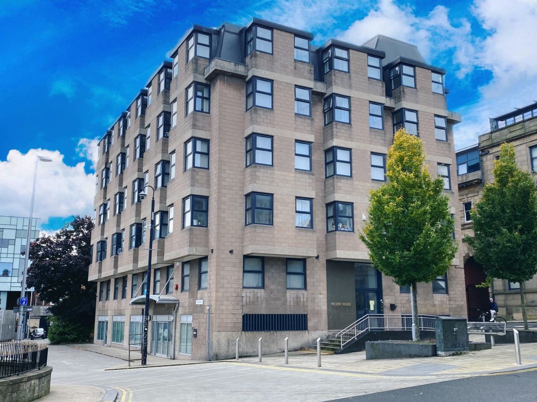 Property for Auction in South Yorkshire - Apartment 25 Regent House, Barnsley, South Yorkshire, S70 2AT