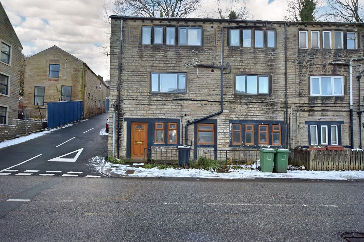 727 Manchester Road, Linthwaite, Huddersfield, West Yorkshire