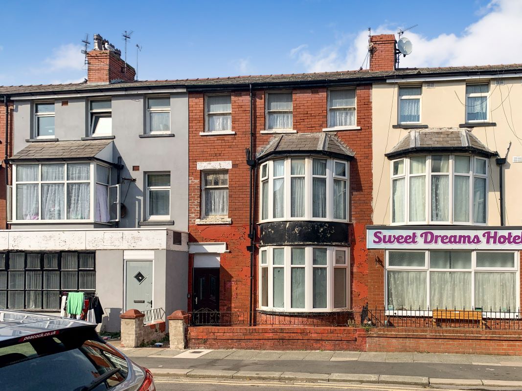 Lonsdale Road, Blackpool, Lancashire, FY1 6EE Online Auctions