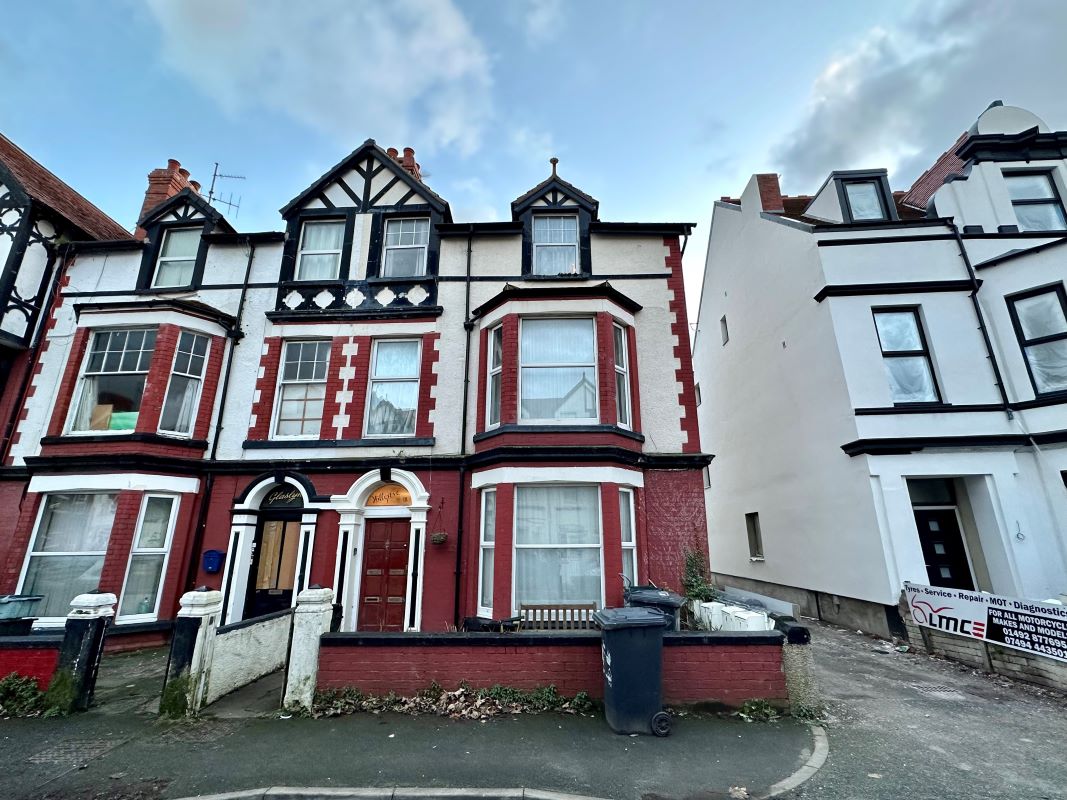 Flat 2, 18 Curzon Road, Llandudno, Gwynedd