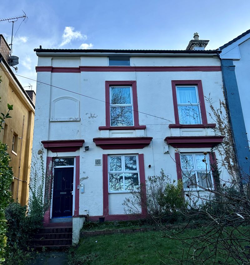 Property for Auction in Cheshire, Staffordshire & Shropshire - Flat 1 37 Grange Mount, Birkenhead, Merseyside, CH43 4XN