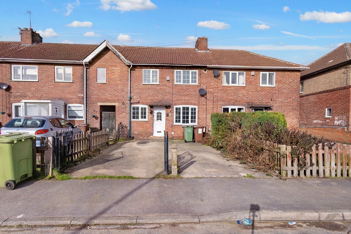 Property for Auction in Lincolnshire - 25 Smeaton Road, Upton, Pontefract, West Yorkshire, WF9 1EY