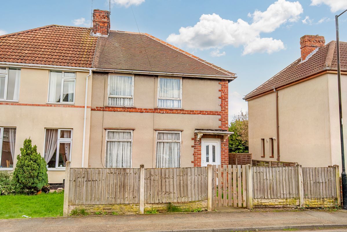 Property for Auction in Lincolnshire - 7 Daw Lane, Bentley, Doncaster, South Yorkshire, DN5 0PE