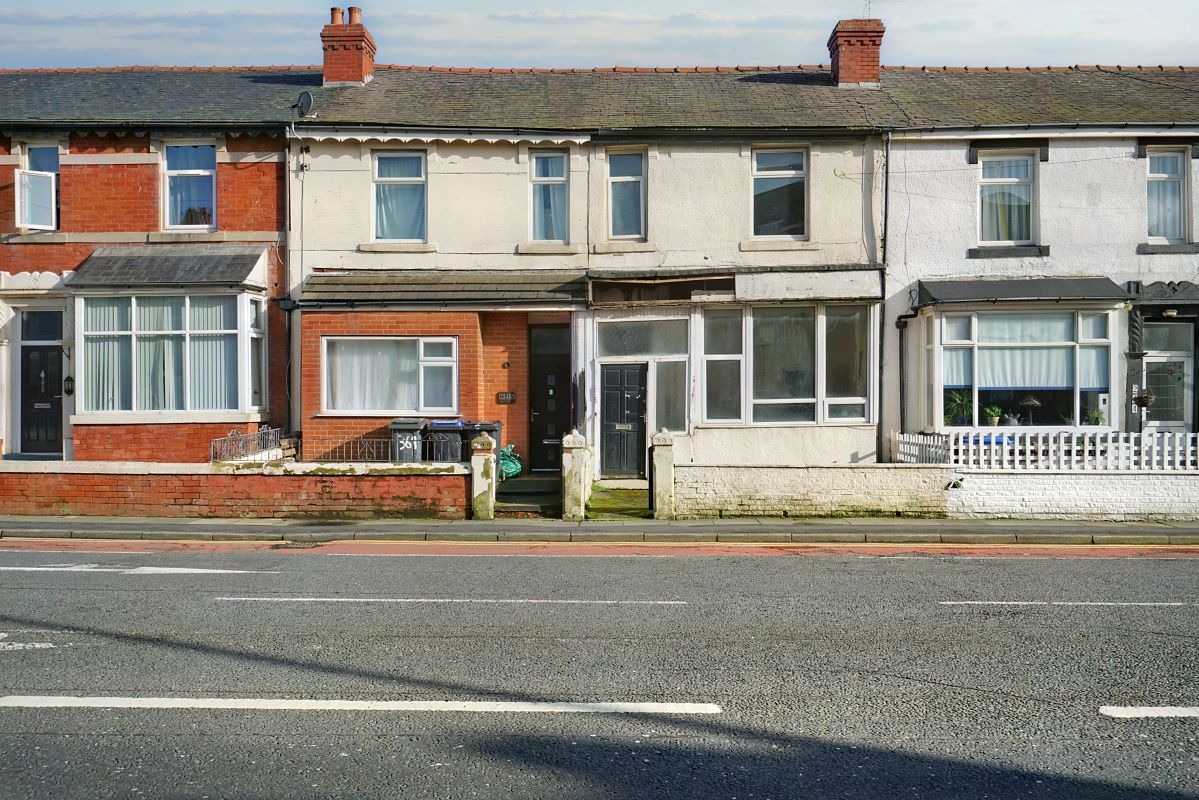 Property for Auction in Lincolnshire - 242 Central Drive, Blackpool, Lancashire, FY1 5HY