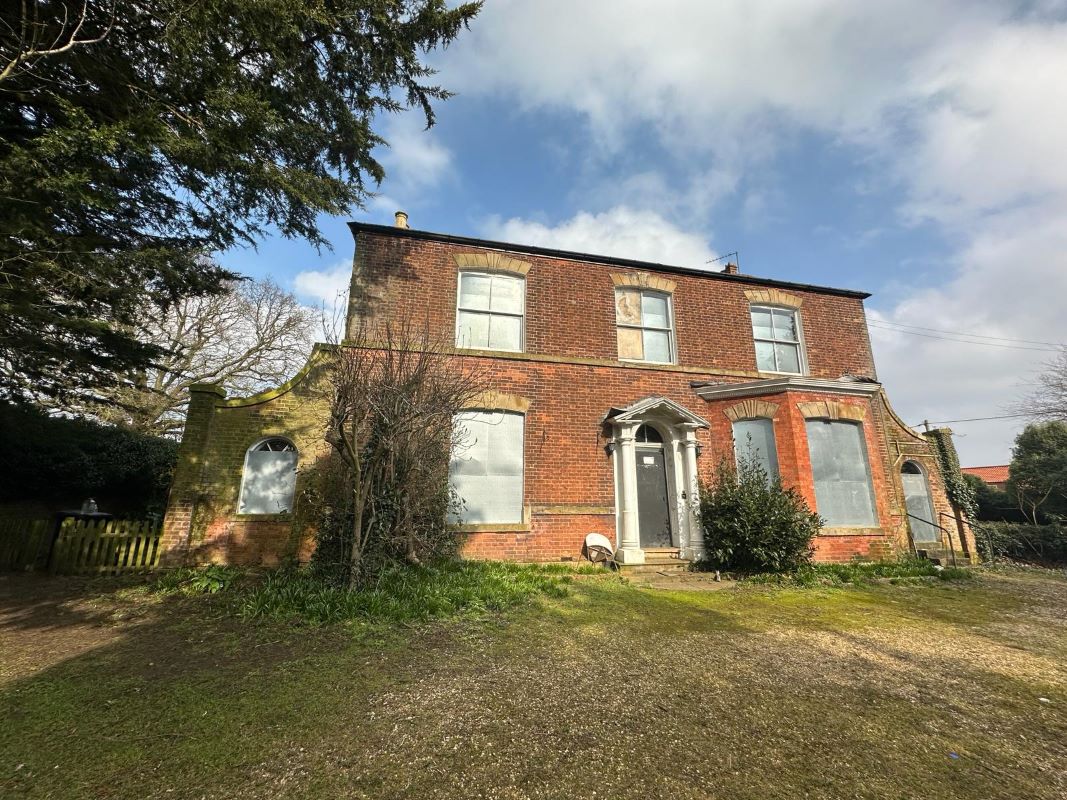Property for Auction in Lincolnshire - Hundleby House 76 Main Road, Spilsby, Lincolnshire, PE23 5LS