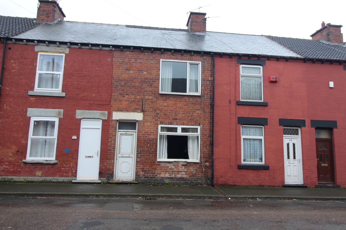 Property for Auction in South Yorkshire - Elizabeth Street Goldthorpe, Rotherham, South Yorkshire, S63 9NA