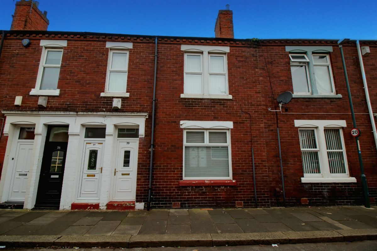 Property for Auction in South Yorkshire - 39 Revesby Street, South Shields, Tyne And Wear, NE33 4SY