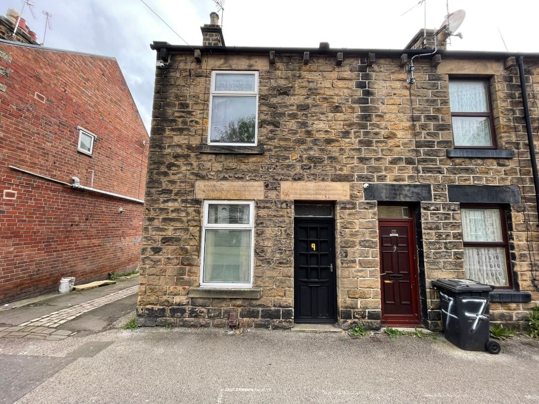 Property for Auction in South Yorkshire - 9 Bridge Street, Barnsley, South Yorkshire, S71 1PL